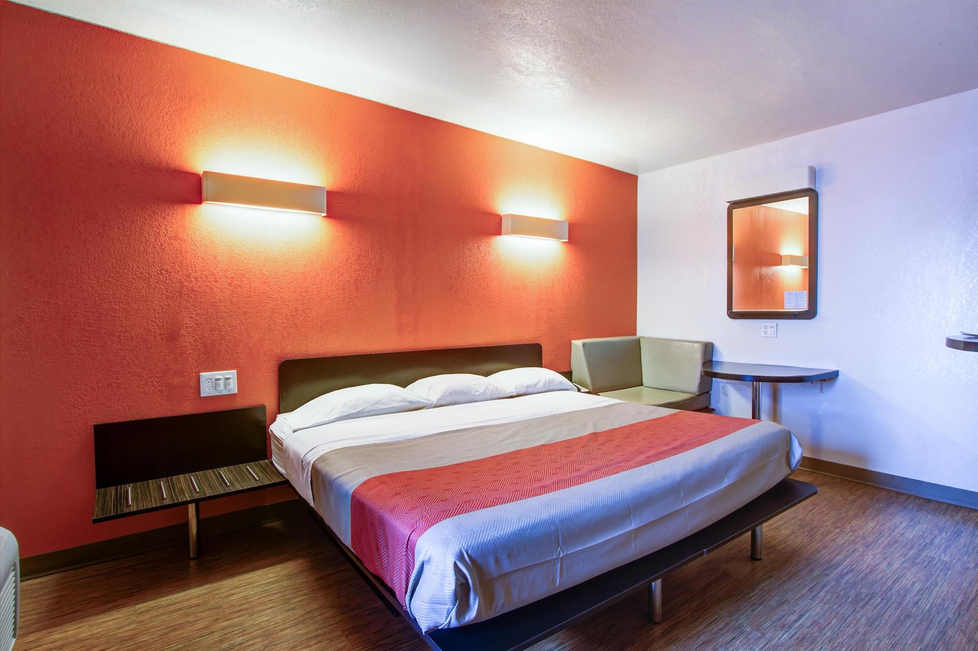 Hotel 6-richfield, Oh