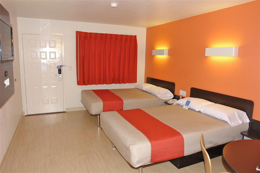 Hotel 6-richfield, Oh